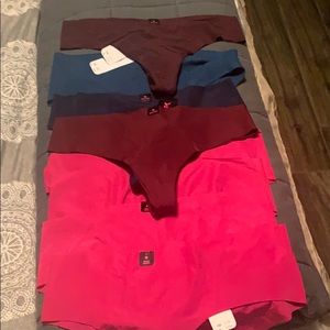 8 pair med no show panties